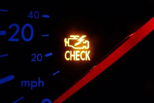 Nguyên Nhân Đèn Check Engine Bật Sáng Là Gì? 04