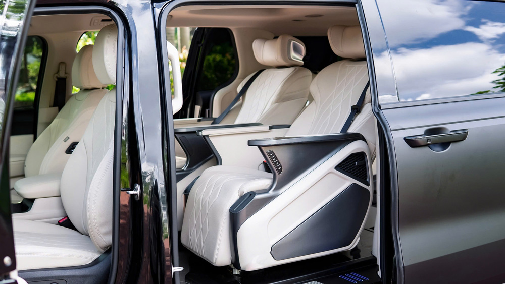 Limousine Cast 3 - Ảnh 2