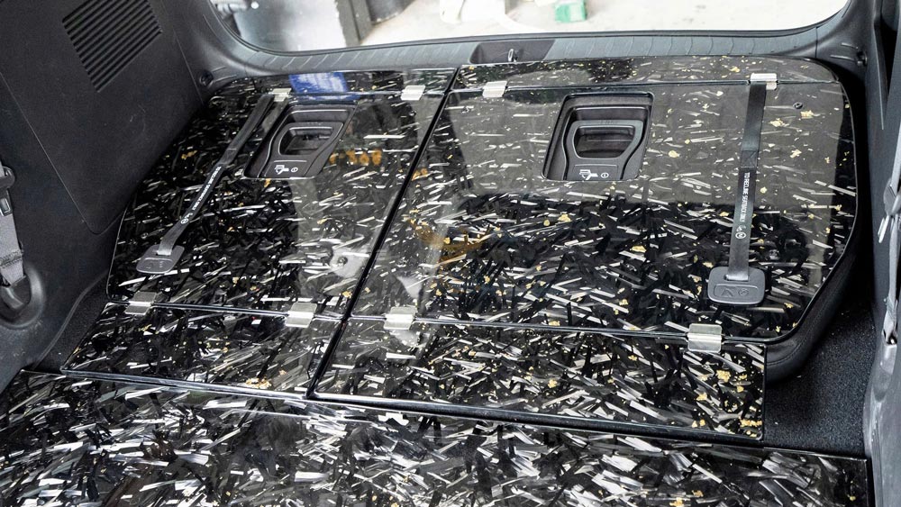 Sàn Carbon vàng lá - Ảnh 3