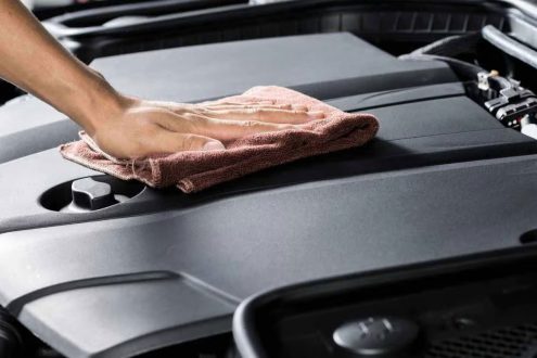 Giữ khoang máy luôn sạch